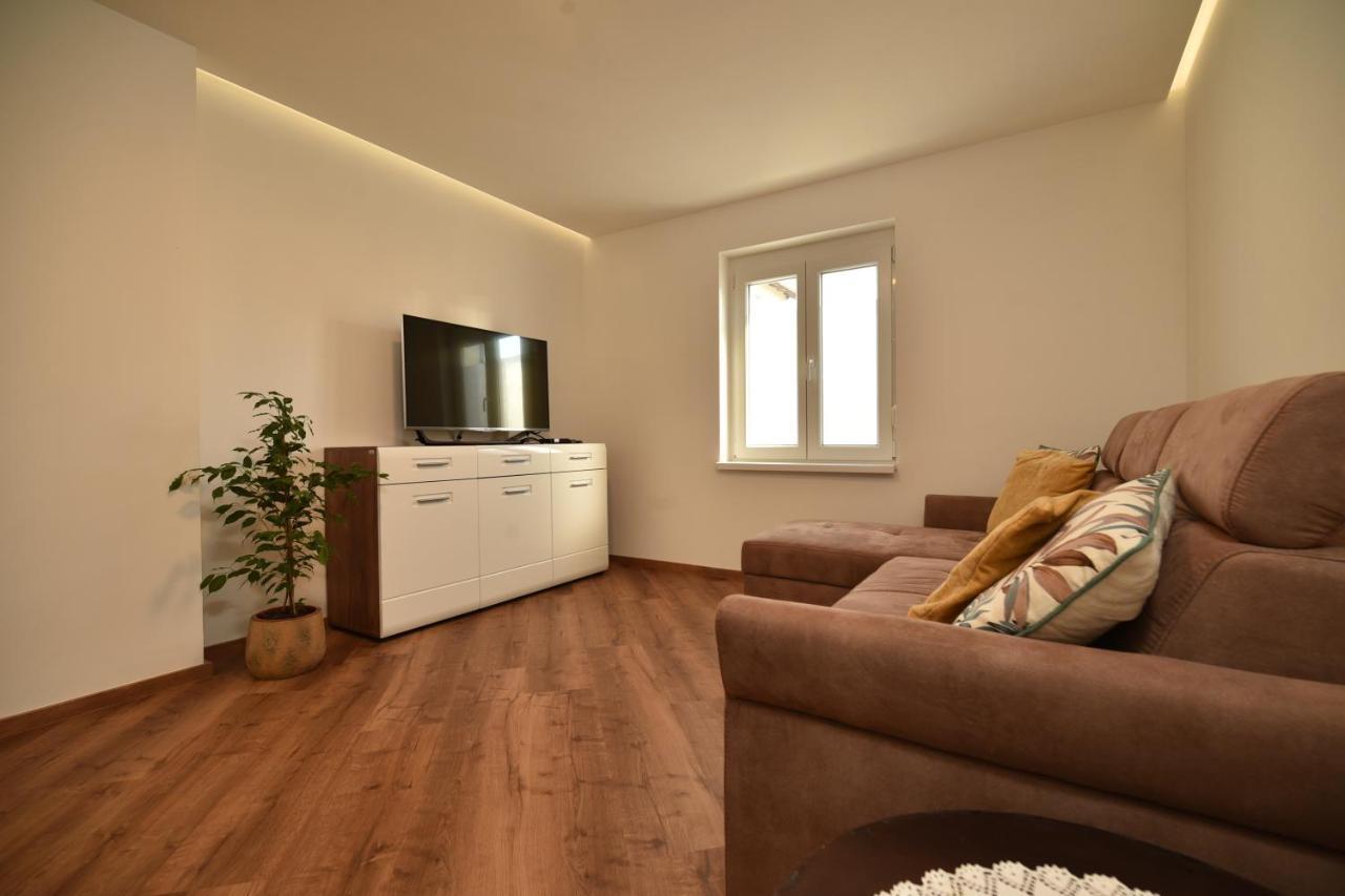 Sedami Apartment Maribor Exterior photo